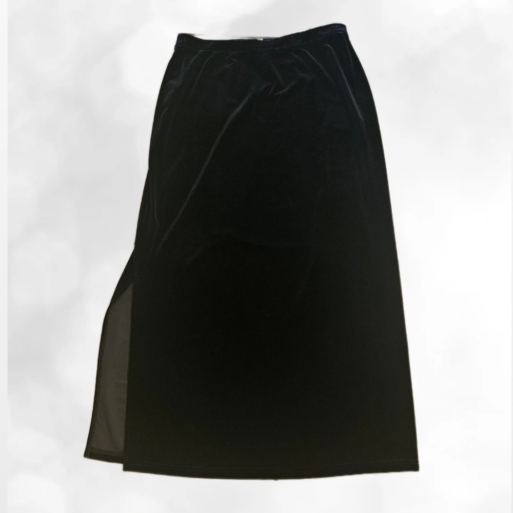 Islander Elegant Velvet Black Skirt M